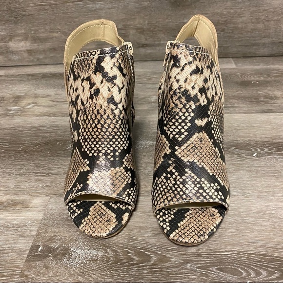 Treasure & Bond | Hayley Snakeskin Block Heel Sandals Size 9M - Picture 3 of 10